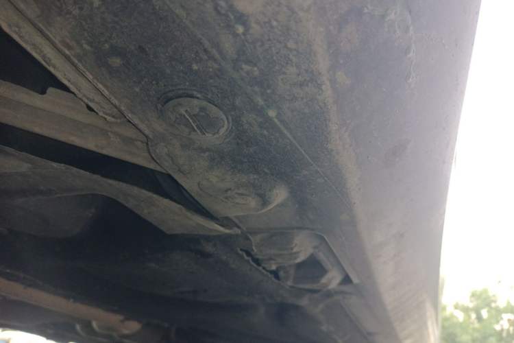 Used Mercedes-Benz E-Class 2010 E 300 L Fashion Model Chassis Front Left