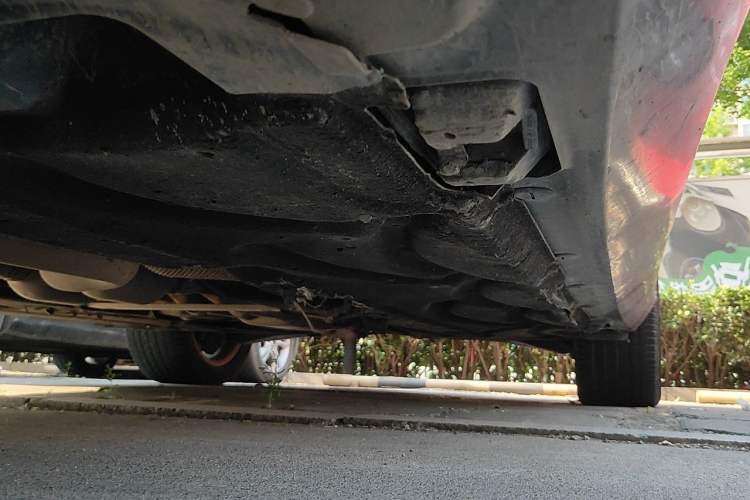 Used Mercedes-Benz E-Class 2010 E 300 L Fashion Model Chassis Front Left