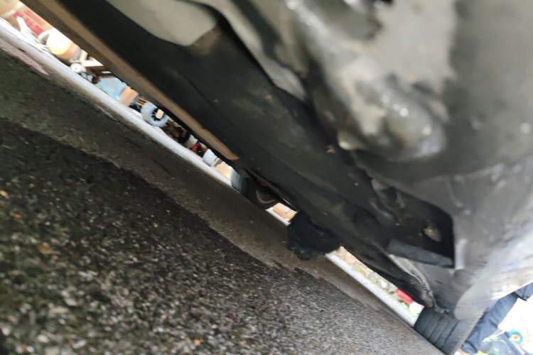 Used Mercedes-Benz E-Class 2010 E 300 Fashion Luxury Edition Chassis Front Left