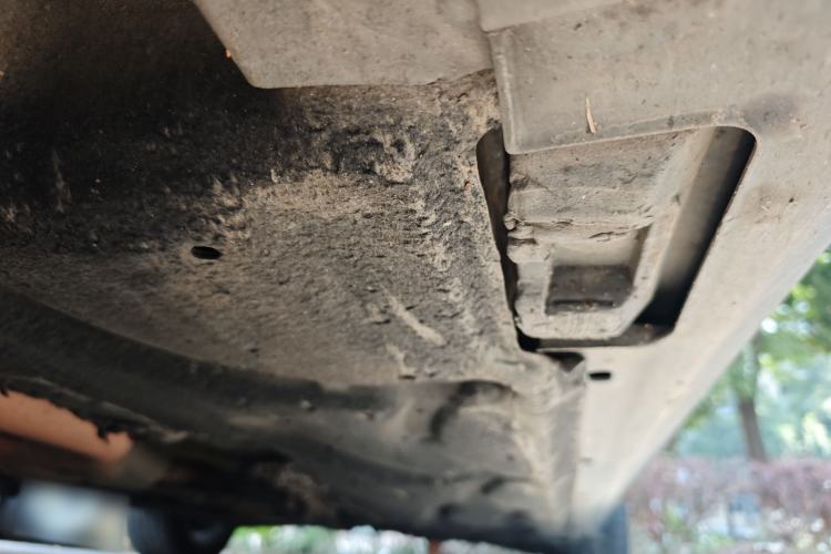 Used Mercedes-Benz E-Class 2010 E 300 L Fashion Model Chassis Front Left