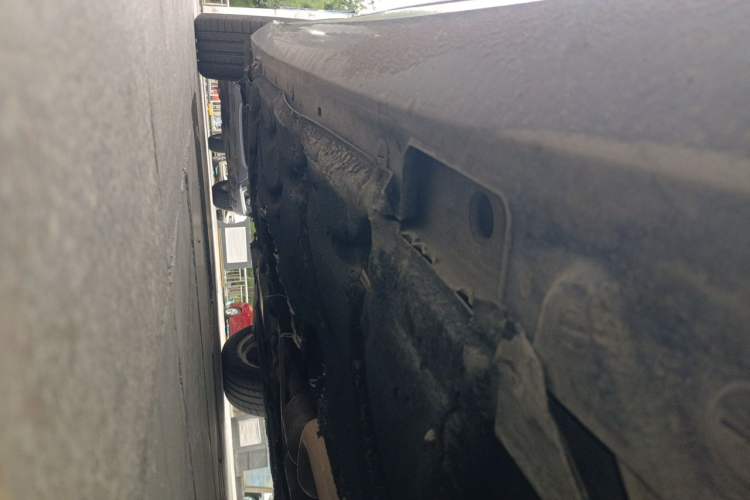 Used Mercedes-Benz E-Class 2010 E 300 L Fashion Model Chassis Front Right