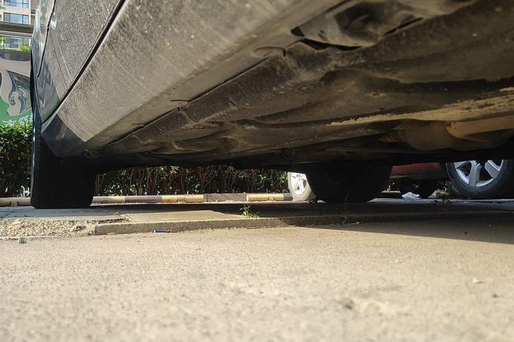 Used Mercedes-Benz E-Class 2010 E 300 L Fashion Model Chassis Front Right