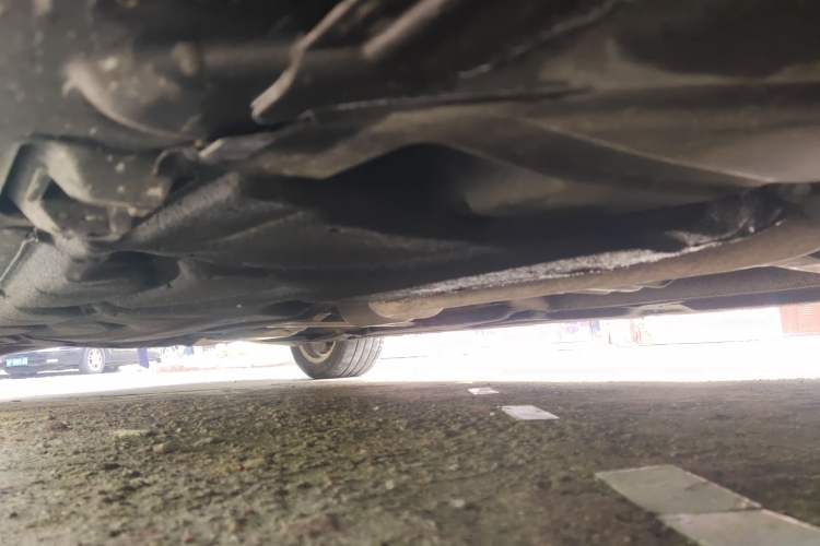 Used Mercedes-Benz E-Class 2010 E 260 L CGI Elegant Model Chassis Front Right