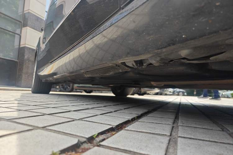 Used Mercedes-Benz E-Class 2010 E 300 L Fashion Model Chassis Front Right