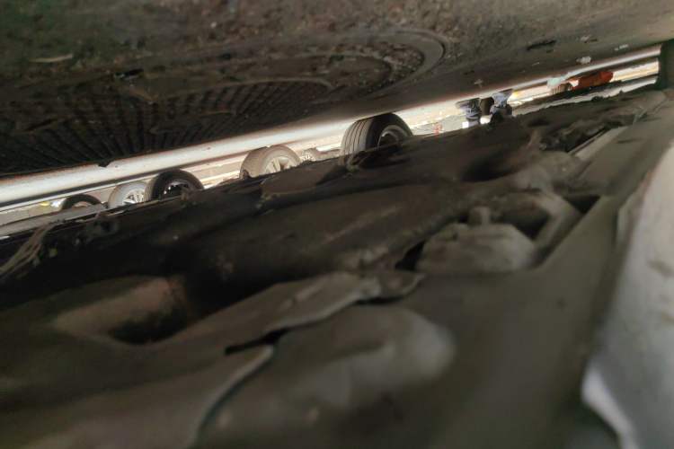 Used Mercedes-Benz E-Class 2010 E 300 L Fashion Model Chassis Front Right