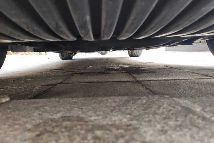 Used Mercedes-Benz E-Class 2010 E 300 L Fashion Model Chassis Front