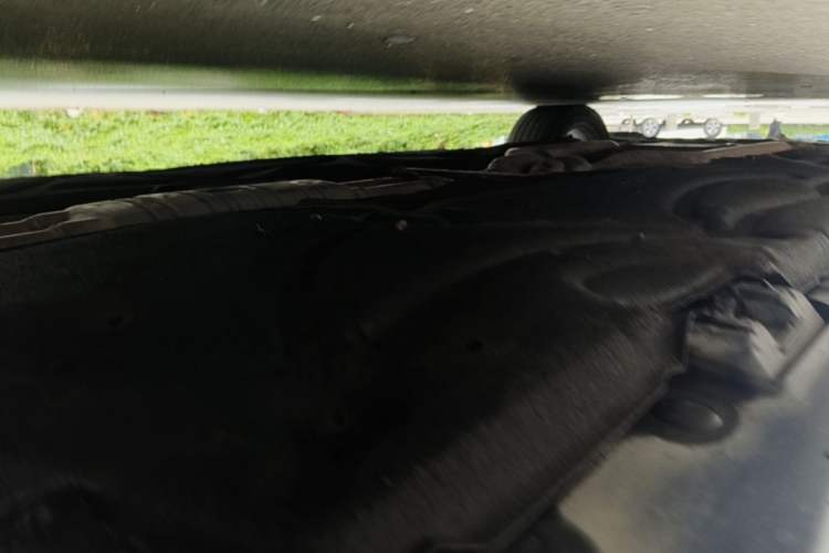 Used Mercedes-Benz E-Class 2010 E 300 L Fashion Model Chassis Rear Left
