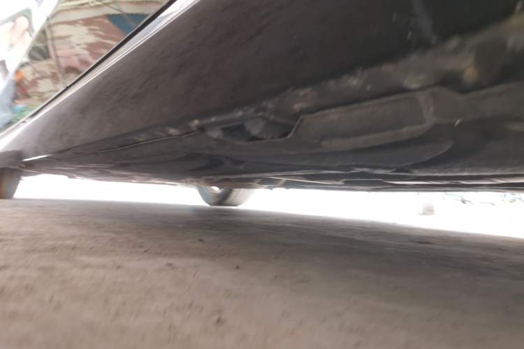 Used Mercedes-Benz E-Class 2010 E 300 L Fashion Model Chassis Rear Left