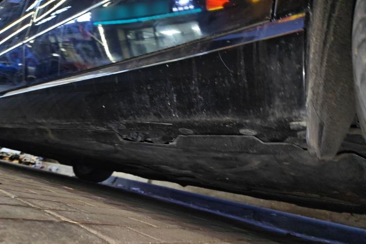 Used Mercedes-Benz E-Class 2010 E 300 L Fashion Model Chassis Rear Left