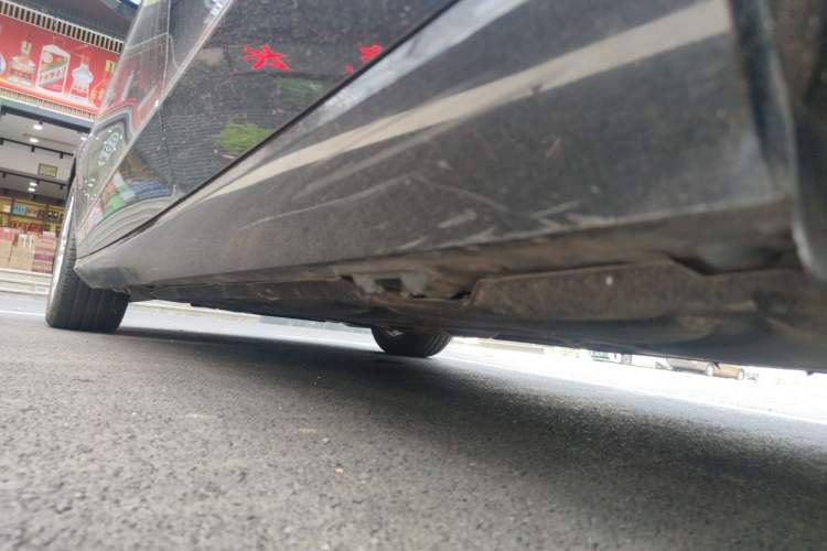 Used Mercedes-Benz E-Class 2010 E 260 L CGI Elegant Model Chassis Rear Left