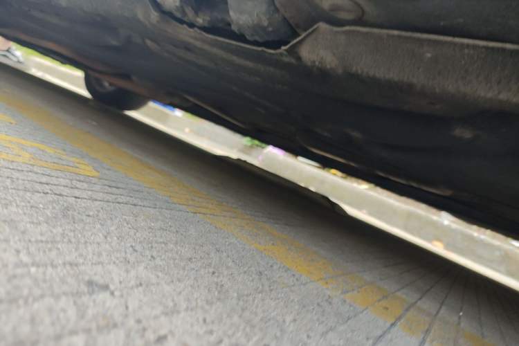 Used Mercedes-Benz E-Class 2010 E 300 L Fashion Model Chassis Rear Left
