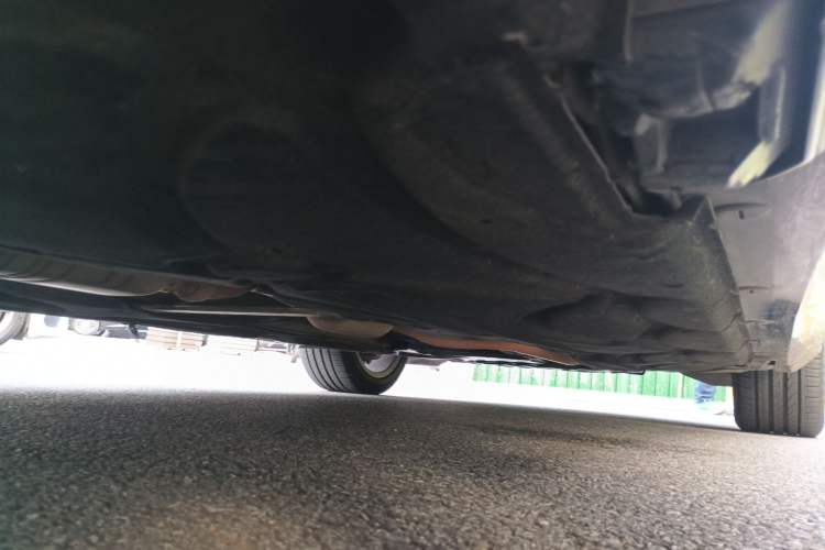 Used Mercedes-Benz E-Class 2010 E 200 CGI Elegant Model Chassis Rear Right
