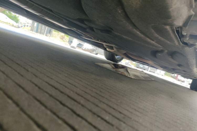 Used Mercedes-Benz E-Class 2010 E 300 L Fashion Model Chassis Rear Right