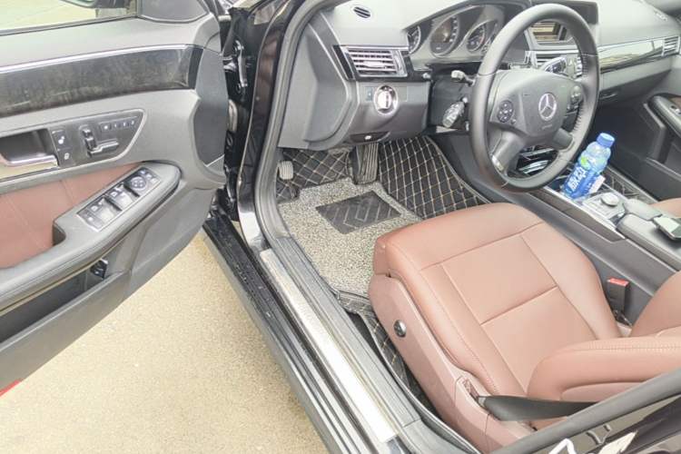 Used Mercedes-Benz E-Class 2010 E 300 L Fashion Model Driver Seat