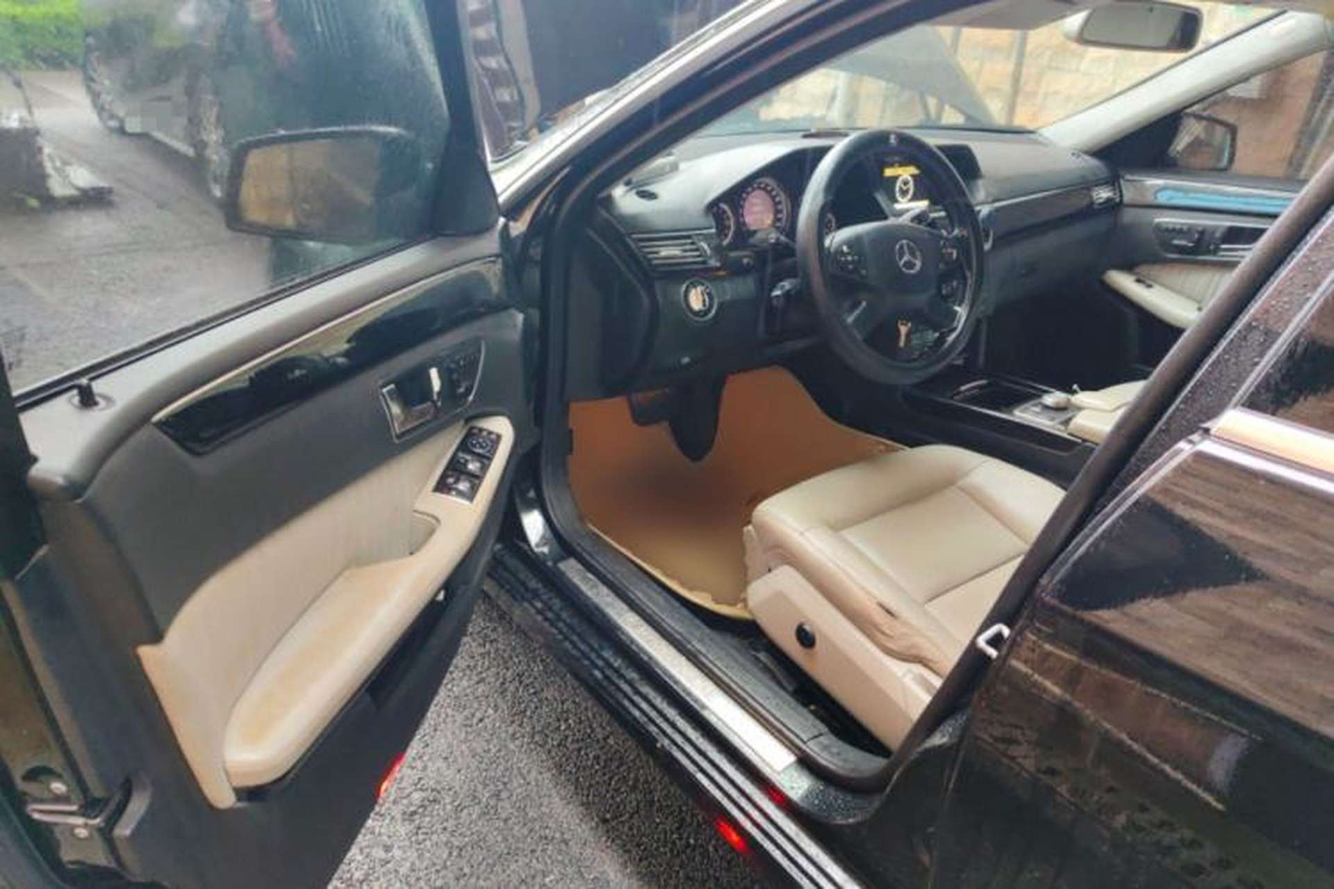 Used Mercedes-Benz E-Class 2010 E 300 Fashion Luxury Edition Driver Seat