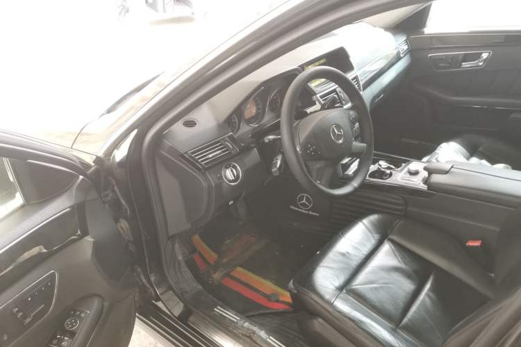 Used Mercedes-Benz E-Class 2010 E 300 L Fashion Model Driver Seat
