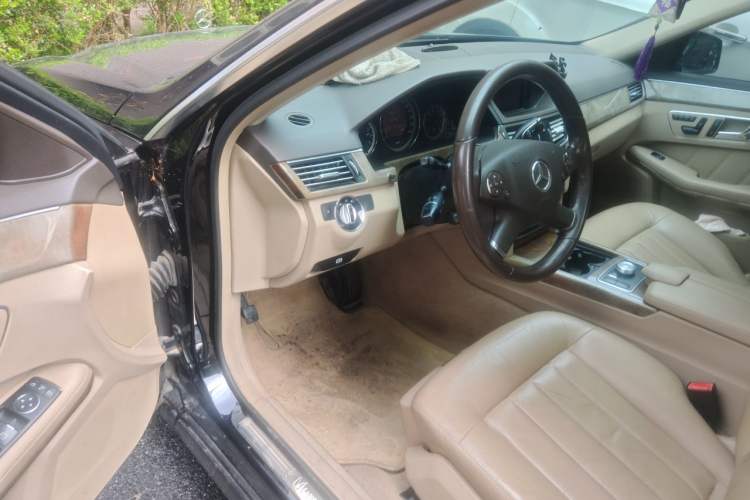 Used Mercedes-Benz E-Class 2010 E 300 Elegant Luxury Edition Driver Seat