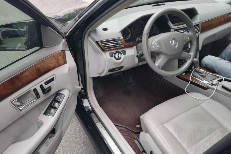 Used Mercedes-Benz E-Class 2010 E 260 L CGI Elegant Model Driver Seat