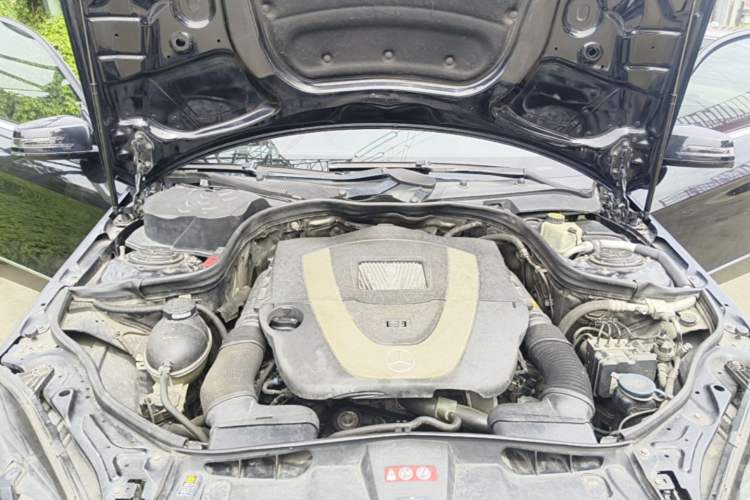 Used Mercedes-Benz E-Class 2010 E 300 L Fashion Model Engine Bay