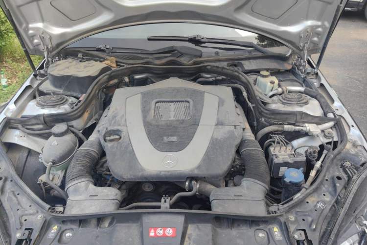 Used Mercedes-Benz E-Class 2010 E 300 L Fashion Model Engine Bay