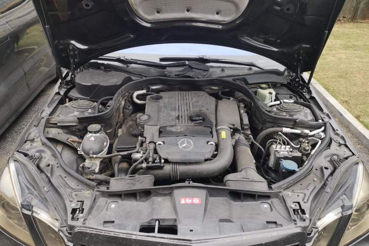 Used Mercedes-Benz E-Class 2010 E 260 CGI Fashion Model Engine Bay
