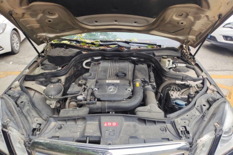 Used Mercedes-Benz E-Class 2010 E 260 L CGI Elegant Model Engine Bay