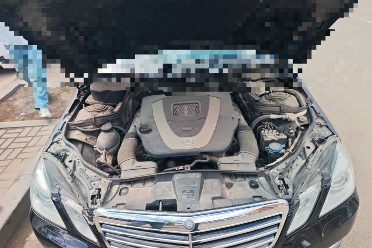 Used Mercedes-Benz E-Class 2010 E 300 L Fashion Model Engine Bay