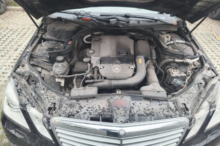 Used Mercedes-Benz E-Class 2010 E 200 CGI Elegant Model Engine Bay