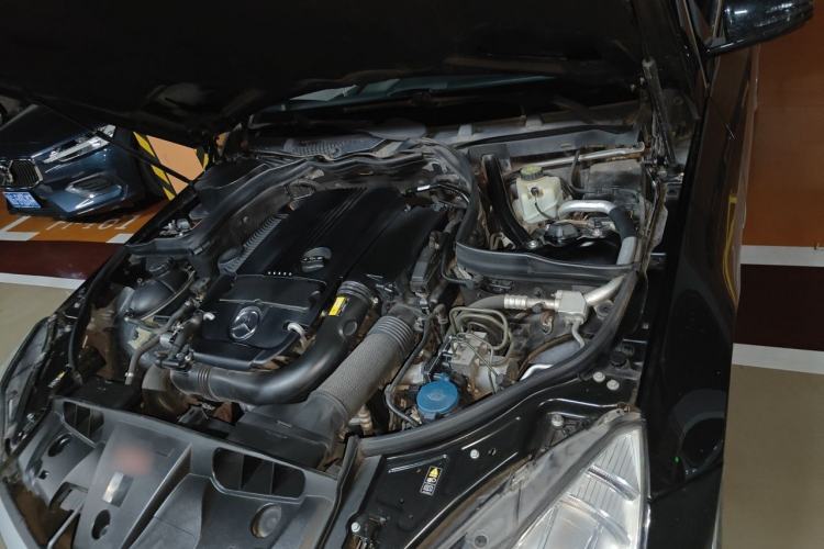 Used Mercedes-Benz E-Class 2010 E 260 CGI Coupe Engine Bay Left