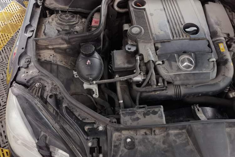 Used Mercedes-Benz E-Class 2010 E 200 CGI Elegant Model Engine Bay Right