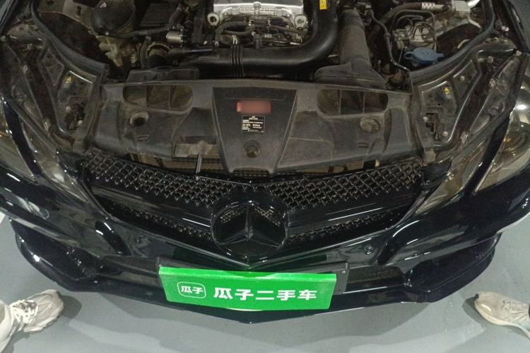 Used Mercedes-Benz E-Class 2010 E 260 CGI Coupe Engine Bay
