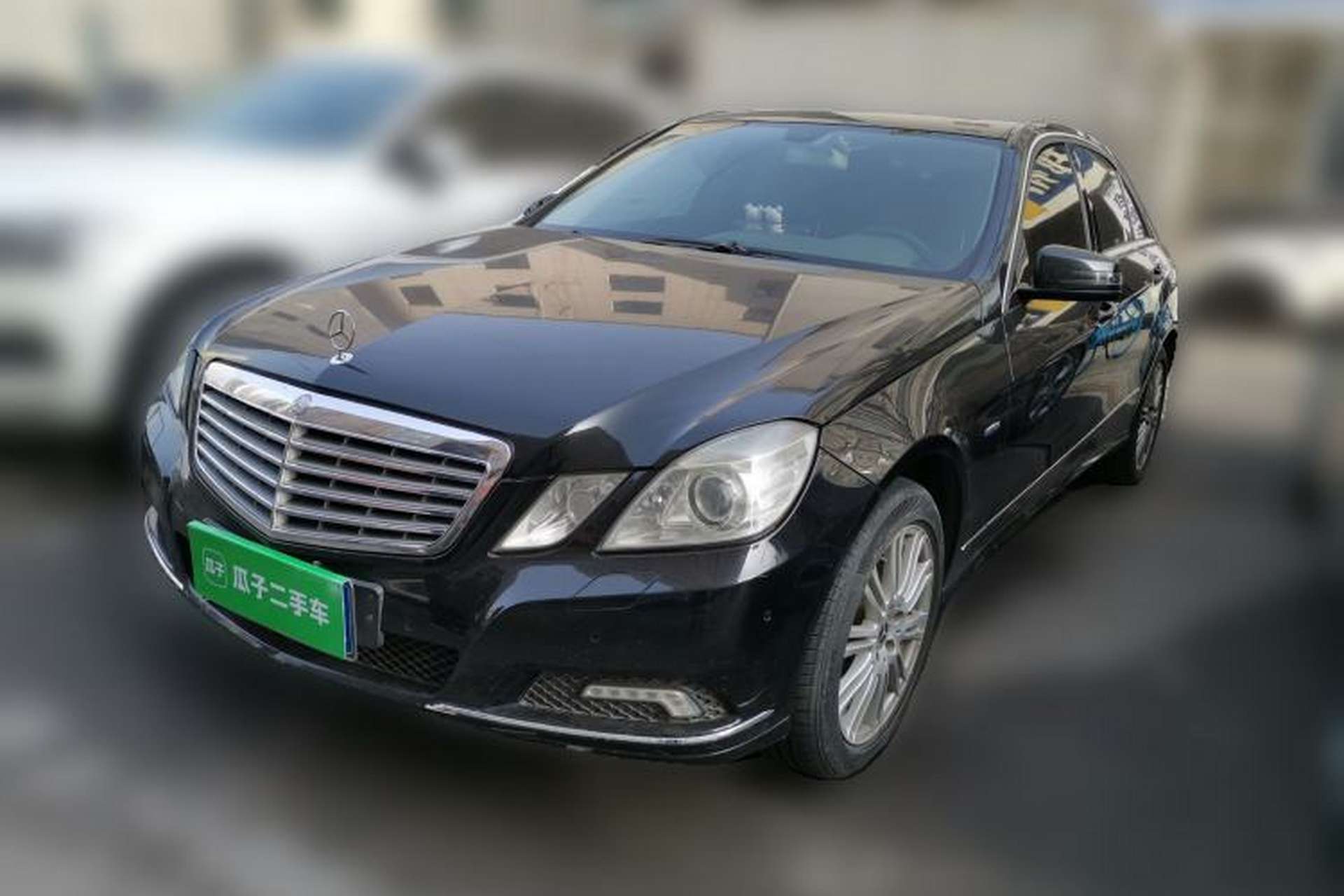 Used Mercedes-Benz E-Class 2010 E 200 CGI Elegant Model Front Left 45 Deg