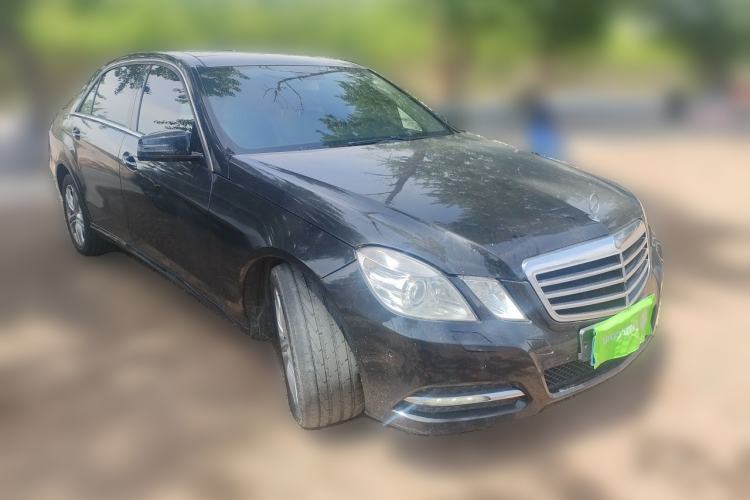 Used Mercedes-Benz E-Class 2010 E 300 L Fashion Model Front Right 45 Deg