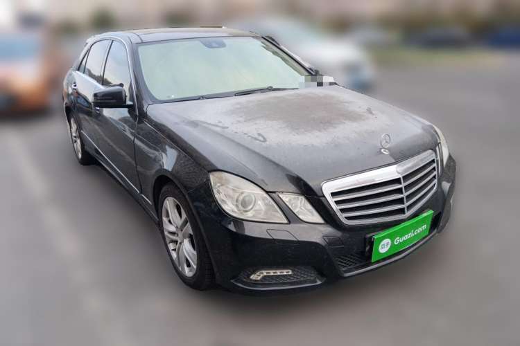 Used Mercedes-Benz E-Class 2010 E 300 Fashion Luxury Edition Front Right 45 Deg