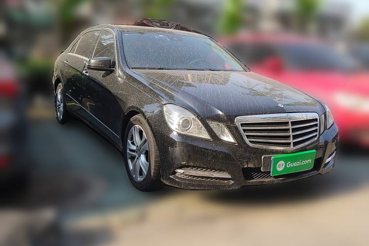 Used Mercedes-Benz E-Class 2010 E 300 L Fashion Model Front Right 45 Deg