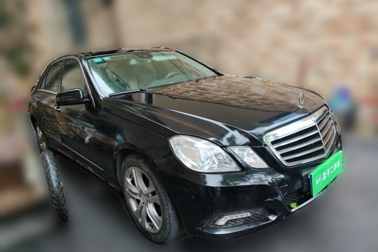 Used Mercedes-Benz E-Class 2010 E 300 Fashion Luxury Edition Front Right 45 Deg