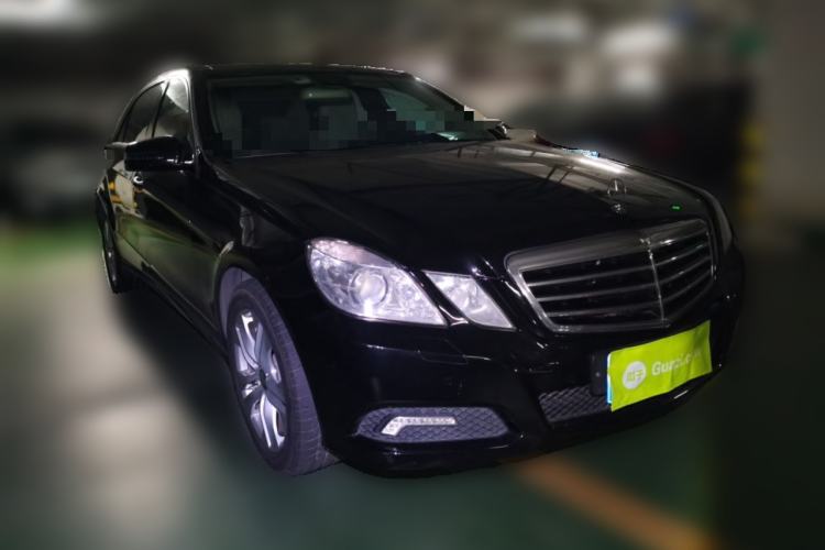 Used Mercedes-Benz E-Class 2010 E 300 L Fashion Model Front Right 45 Deg