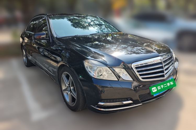 Used Mercedes-Benz E-Class 2010 E 300 L Fashion Model Front Right 45 Deg