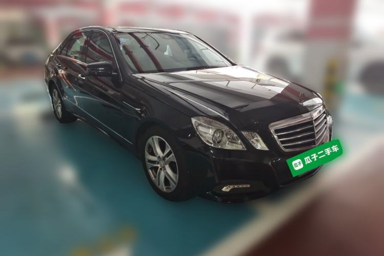 Used Mercedes-Benz E-Class 2010 E 300 Fashion Luxury Edition Front Right 45 Deg