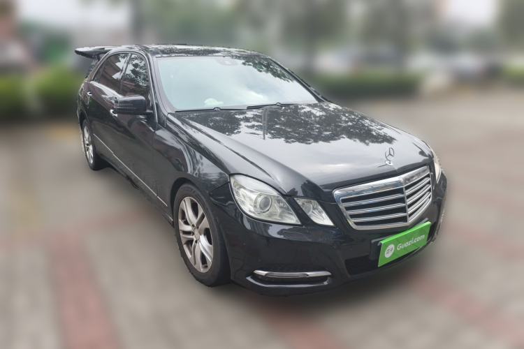 Used Mercedes-Benz E-Class 2010 E 300 L Fashion Model Front Right 45 Deg