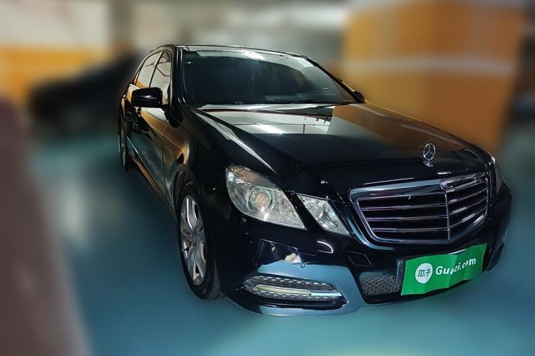 Used Mercedes-Benz E-Class 2010 E 300 L Fashion Model Front Right 45 Deg