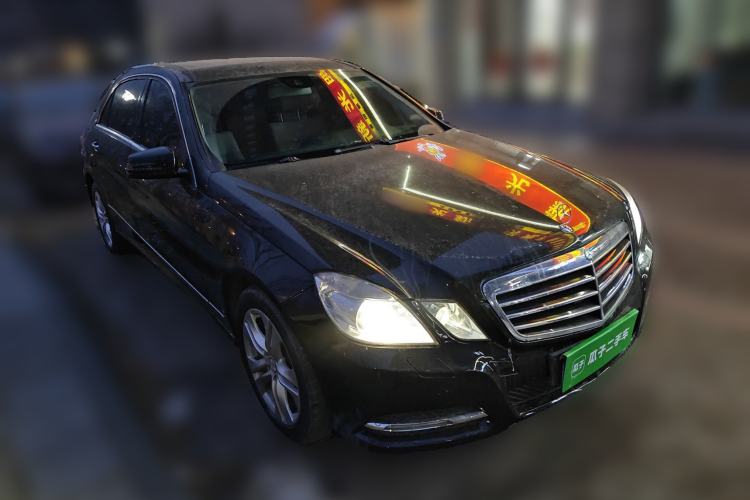 Used Mercedes-Benz E-Class 2010 E 300 L Fashion Model Front Right 45 Deg