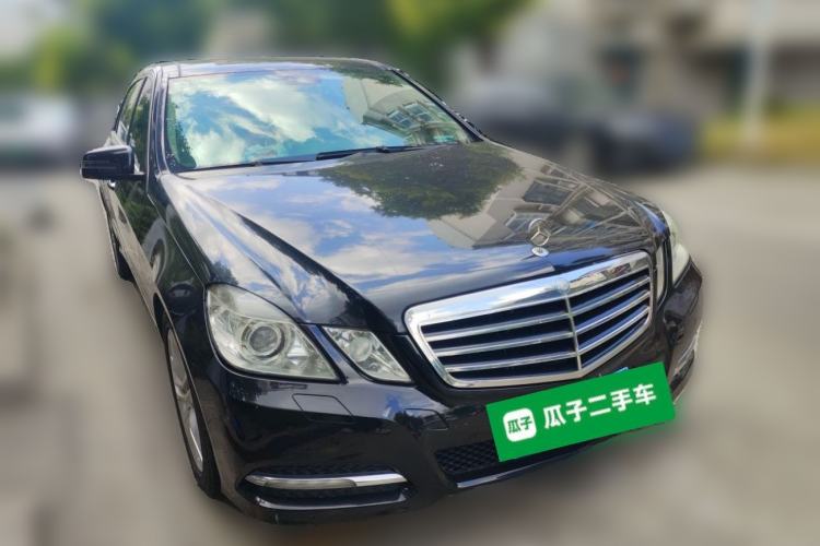 Used Mercedes-Benz E-Class 2010 E 300 L Fashion Model Front Right 45 Deg