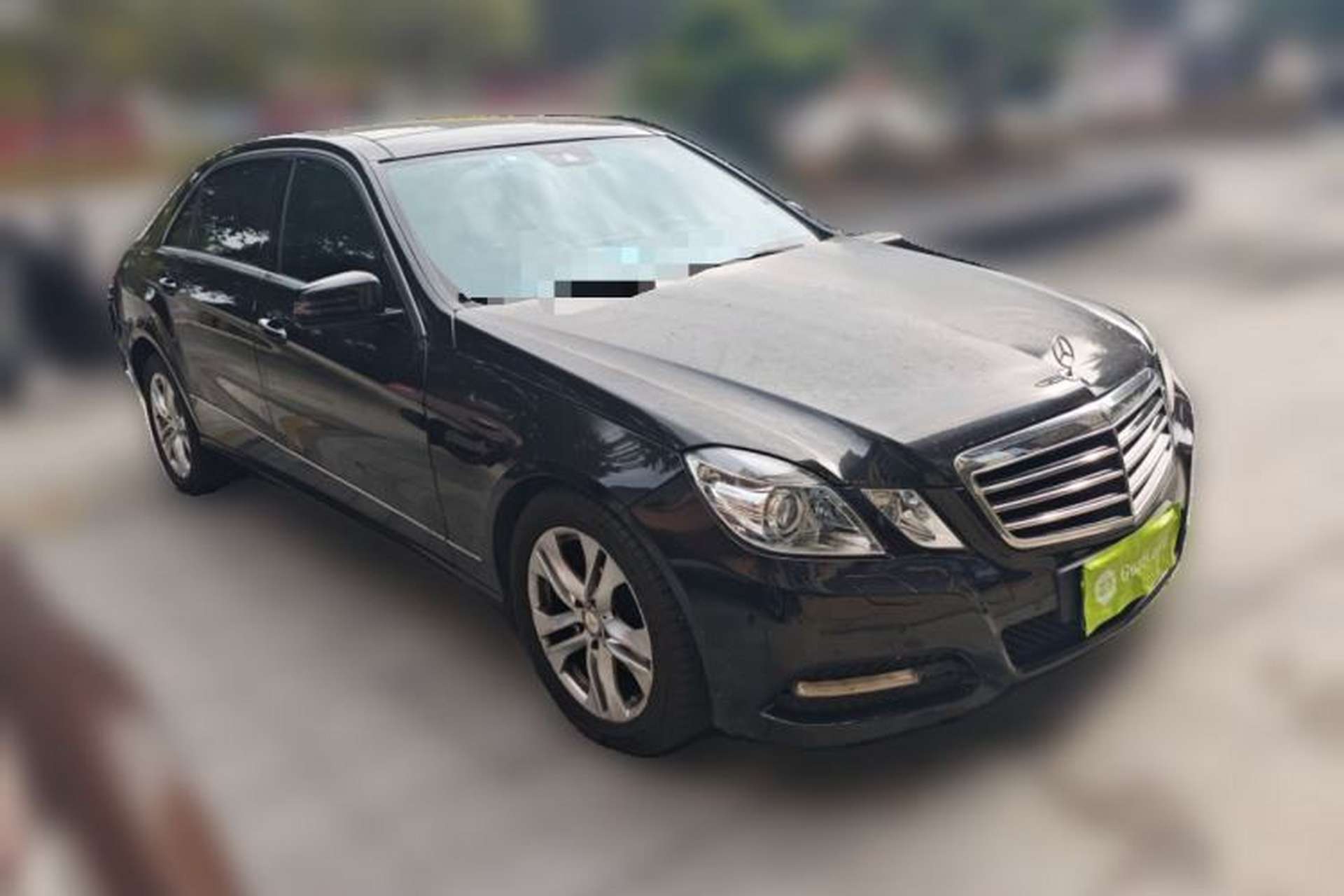 Used Mercedes-Benz E-Class 2010 E 300 L Fashion Model Front Right 45 Deg