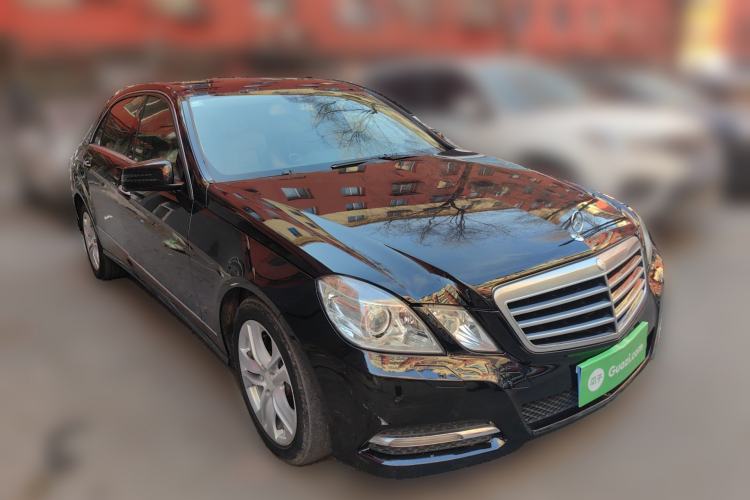 Used Mercedes-Benz E-Class 2010 E 300 L Fashion Model Front Right 45 Deg