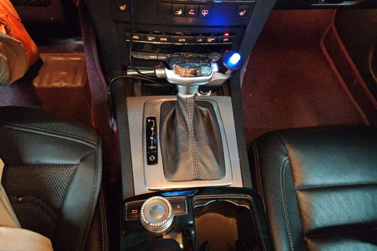 Used Mercedes-Benz E-Class 2010 E 260 CGI Coupe Gear Lever