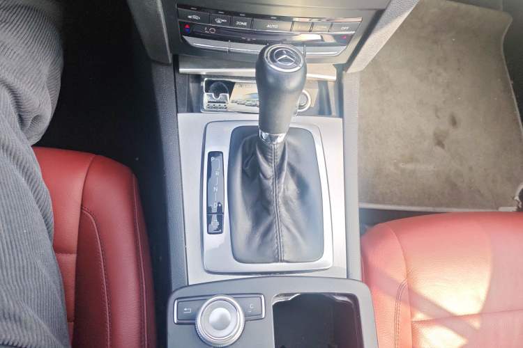 Used Mercedes-Benz E-Class 2010 E 260 CGI Coupe Gear Lever