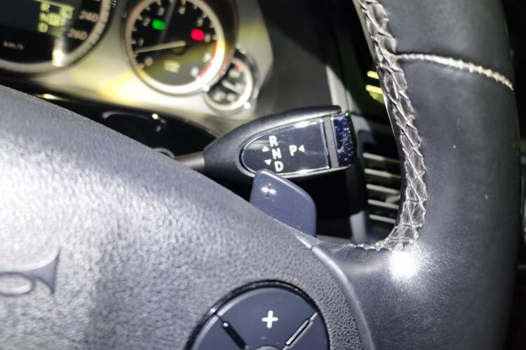 Used Mercedes-Benz E-Class 2010 E 300 L Fashion Model Gear Lever