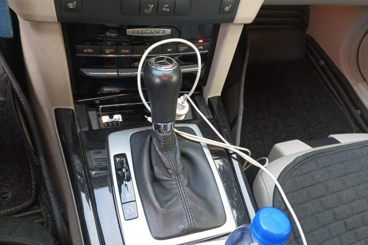 Used Mercedes-Benz E-Class 2010 E 200 CGI Elegant Model Gear Lever