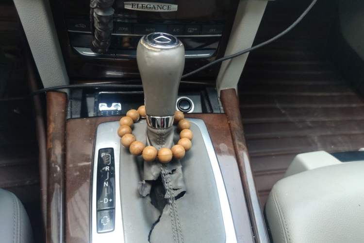 Used Mercedes-Benz E-Class 2010 E 260 L CGI Elegant Model Gear Lever